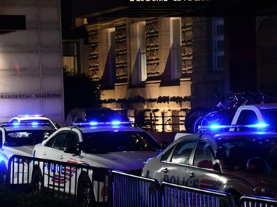 Ոստիկանությունը շրջափակել է Trump International Hotel and Tower շենքը եւ փնտրում է զինված կնոջը