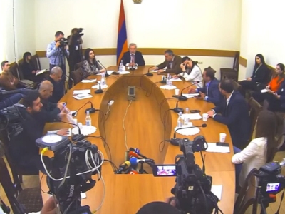 ԱԺ-ի դիմաց հավաքի ժամանակ հնչել են կախաղանի ու մահվան սպառնալիքներ. Կա՞ հարուցված վարույթ. Ալեքսանյանը՝ փոխնխարարին