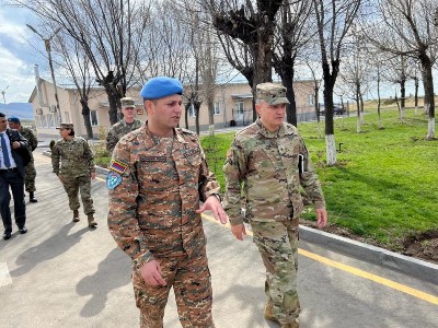 General Patrick Ellis discusses Armenian-American defense cooperation with Armenia MOD officials (PHOTOS)