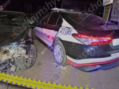 Կոտայքում Mercedes-ը բախվել է կայանվա] Պարեկային ծառայության Toyota Fortuner-ին․ հղի կինը տեղափոխվել է հիվանդանոց