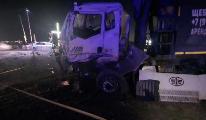 Gyumri - Yerevan train crashes into truck and derails