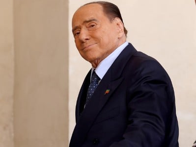 Berlusconi transferred from intensive care unit to hospital regular ward