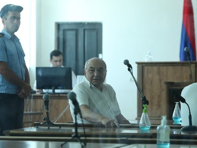 Прокурор потребовал оштрафовать экс-премьера Армении Вазгена Манукяна на 1000 долларов