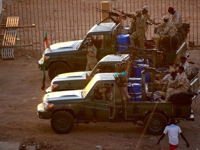 Силы быстрого реагирования Судана согласились объявить 24-часовую гуманитарную паузу