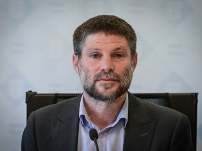 Глава Минфина Израиля получил письмо с нацистскими символами в День памяти жертв Холокоста