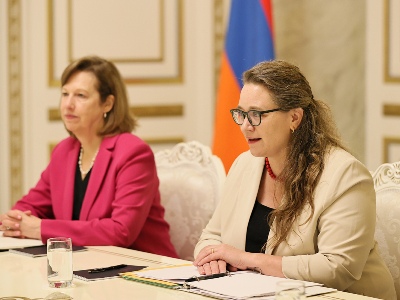 Olson: US ready to help Armenia, Azerbaijan find long-term, comprehensive peace (PHOTOS)