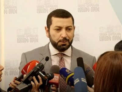Չգիտեմ՝ ով ա ստորագրել, ես չեմ ստորագրել. Ռուստամ Բաքոյանը՝ Թագուհի Թովմասյանի պաշտոնանկության մասին