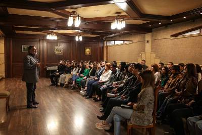 «Հրապարակ». Ռուբեն Վարդանյանը հանդիպումների շարք է սկսել