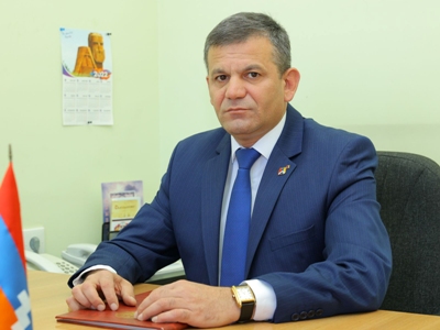 Արթուր Թովմասյանը ստորագրել է Սեյրան Հայրապետյանի լիազորությունները դադարած համարելու մասին արձանագրությունը