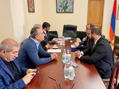 Глава МВД Армении посетил парламент: обсуждены вопросы внутренней безопасности государства