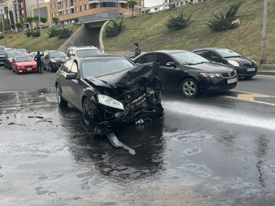 Վերին Անտառային փողոցում բախվել են «Mercedes-Benz» և «KamAZ» ավտոմեքենաները, կա տուժած