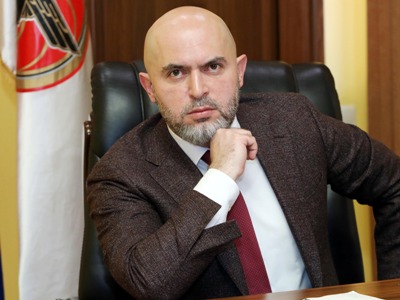 Армену Ашотяну вновь запретили покидать страну