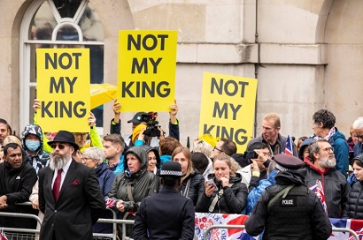 British anti-monarchists released from custody