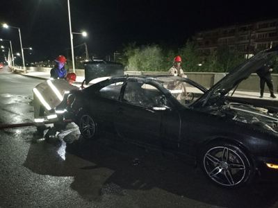 В Сюникской области Армении взорвался и загорелся «Mercedes-Benz»