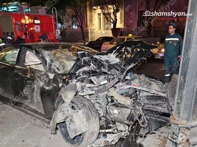shamshyan.com: There are injured after drunken prosecutor causes major accident near Armenia government building