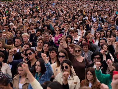 Tens of thousands of Karabakh residents came out to capital Stepanakert main square (PHOTOS)