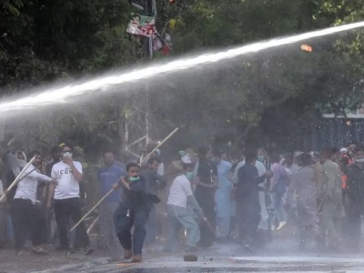 Violent clashes break out, 1 killed in Pakistan after ex-PM Khan’s arrest