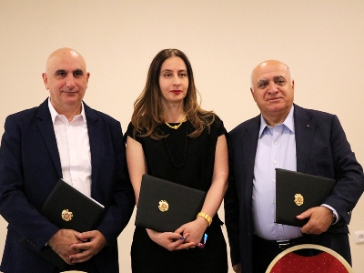 Պետք է մի պահ կանգ առնել, վերլուծել խնդիրները, հետո միայն ունենալ որակյալ հակակոռուպցիոն ռազմավարություն. Կարեն Զադոյան