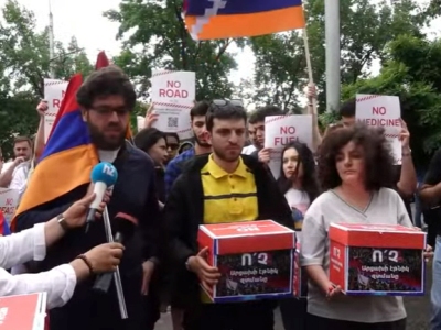 ‘NO to the ethnic cleansing of Artsakh’ initiative members hand signatures to embassies in Armenia, to government