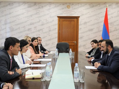 «Ամբողջ աշխարհում սա եզակի ու բացառիկ դեպք է». Ժաննա Անդրեասյանն ընդունել է եզդիական համայնքի ներկայացուցիչներին