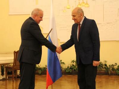 ՌԴ դեսպանը Հայկական սոցիոլոգիական ասոցիացիայի հիմնադրին է հանձնել ՌԳԱ արտասահմանյան անդամի դիպլոմ