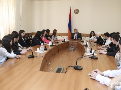 Եկեղեցու և կրոնի վերաբերյալ գիտելիքները կլրացվեն Հայոց պատմության դասաժամերի ընթացքում. Սերգեյ Բագրատյանը՝ ուսանողներին