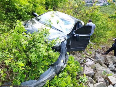 «Մենձ Էր» կոչվող քարայրի մոտակայքում «Hyundai» մակնիշի ավտոմեքենան ընկել է մոտակա ձորը.կա տուժած