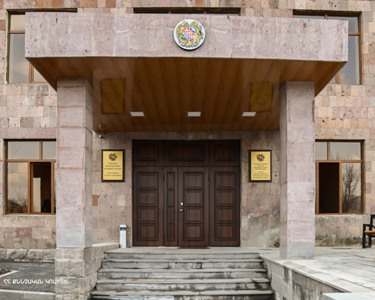 Բանկի աշխատակիցը հանցավոր սխեմաներով բազմաթիվ հաճախորդներից շուրջ 10 միլիոն դրամ է հափշտակել
