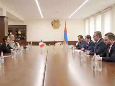 Defense minister, France ambassador confer about Armenia-Azerbaijan border situation
