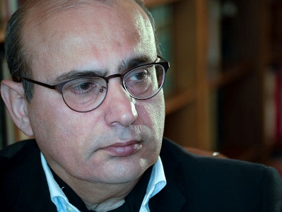 Երկրորդ դեպքը, երբ գործող իշխանությունը զիջում է ազգային շահերը և ստանում դրսի խաղացողների օժանդակությունը. քաղաքագետ