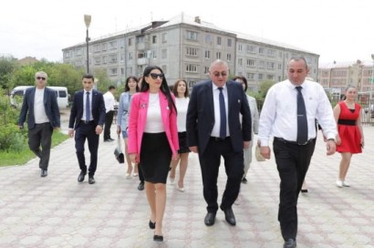 Անահիտ Մանասյանը Շիրակի մարզում հանդիպել է գերեվարված զինծառայողների ծնողների եւ հարազատների հետ