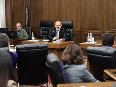 Եթե մարդն աշխատունակ է եւ շուկայում կա աշխատանք, ինչո՞ւ պետք է պետությունը նրան վճարի սոցիալական նպաստ. Փաշինյան