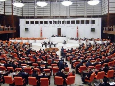 Էրդողանի իշխող դաշինքը Թուրքիայի խորհրդարանում ստացել է 600 տեղերից 323-ը