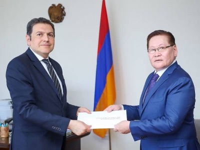 Замглавы МИД РА представил новоназначенному послу Монголии события вокруг Армении и Нагорного Карабаха