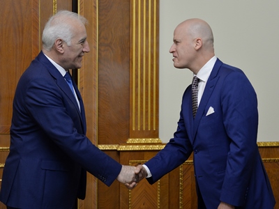 Президент РА принял представителей компании «АГАПЕ»