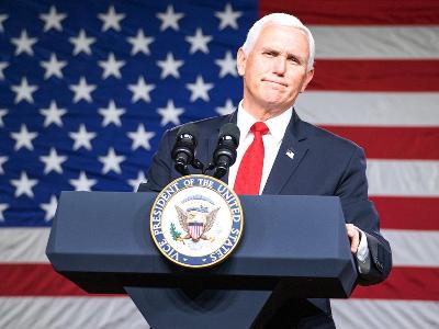 Бывший вице-президент США Майк Пенс объявил об участии в президентских выборах
