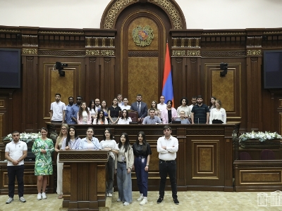 Հույս ունեմ՝ մոտակա տարիներին տարածաշրջանում եւ աշխարհում պատկերը կփոխվի. Եղոյանը ՀՊՏՀ հայ եւ արտասահմանցի ուսանողներին
