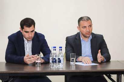 Վահան Քերոբյանը Ջերմուկում զբոսաշրջության ոլորտի ներկայացուցիչների հետ քննարկել է ոլորտի զարգացմանն ուղղված քայլերը