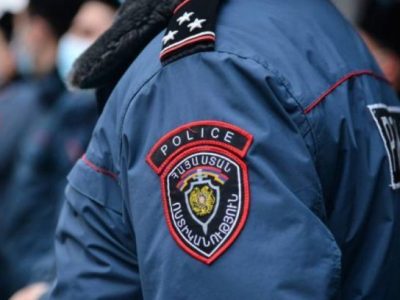 В Армении сотрудники патрульной службы и полицейские избили адвоката