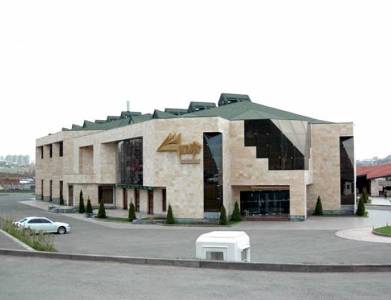 «Հրապարակ». Էլիտար հարսանիք, որից առաջ հյուրերին «խուզարկել են»