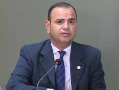 Զարեհ Սինանյանը գործուղվում է Լեհաստան