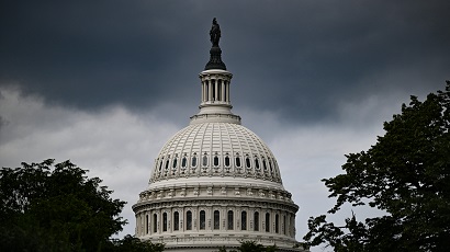 US national debt for first time in history passes $32 trill