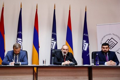 В Дилижане проходит второе политическое собрание партии «Гражданский договор»