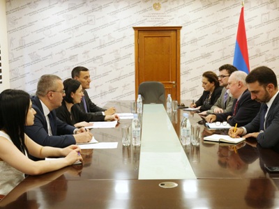 Armenia official, Ambassador John Gallagher, Charlie Walker discussed prospects of cooperation with British Council