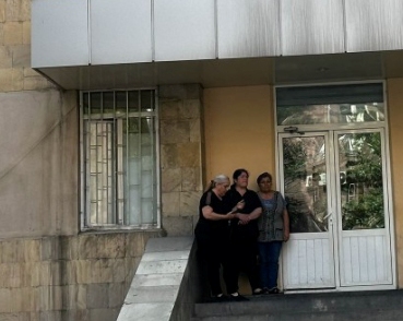 Երևի՞ մեր երեխաներն ինչ-որ բան գիտեն, դրա համար պետք չէ, որ հիմա իրենք տուն գան. Անհետ կորած զինծառայողի մայր