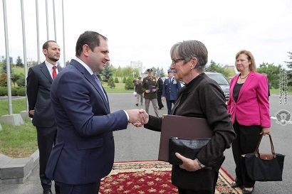 RА Minister of Defence receives Governor of the State of Kansas and Brigadier General Michael T. Venerdi
