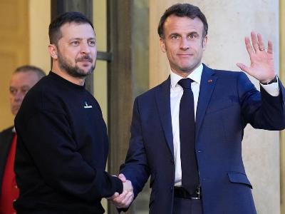 Во Франции выразили поддержку Украине и заявили, что Макрон следит за ситуацией в РФ