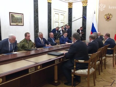 Путин поблагодарил силовиков за проделанную работу