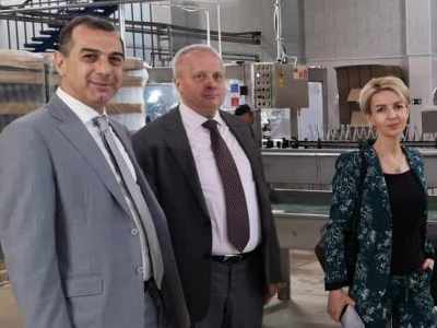 ՌԴ դեսպանն այցելել է Երվանդ Թարվերդյանի ընտանիքին պատկանող «Արարատ» սննդի կոմբինատ