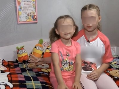 малолетка показала В программе на Первом канале РФ девочка показала жест, считающийся  международным сигналом о помощи